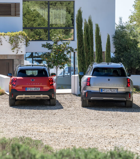 Rear view of MINI Aceman and Countryman