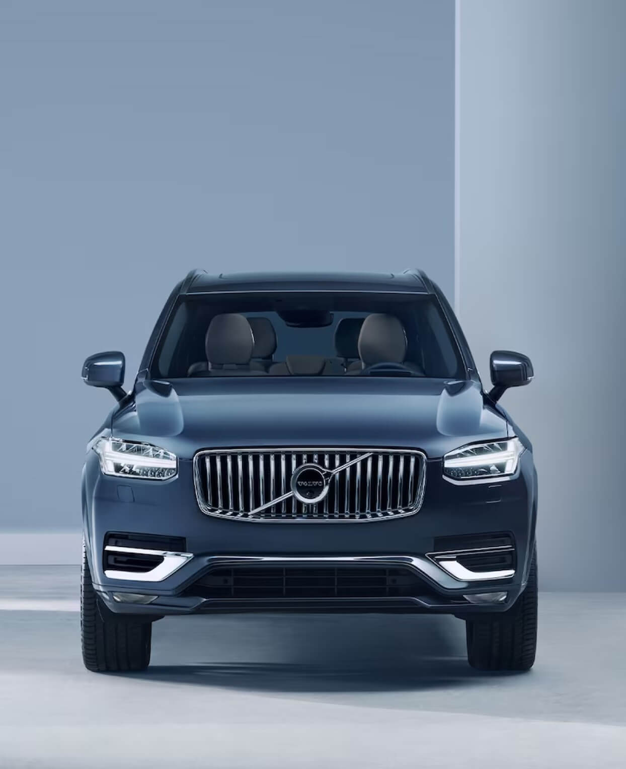 Front view of Volvo XC90